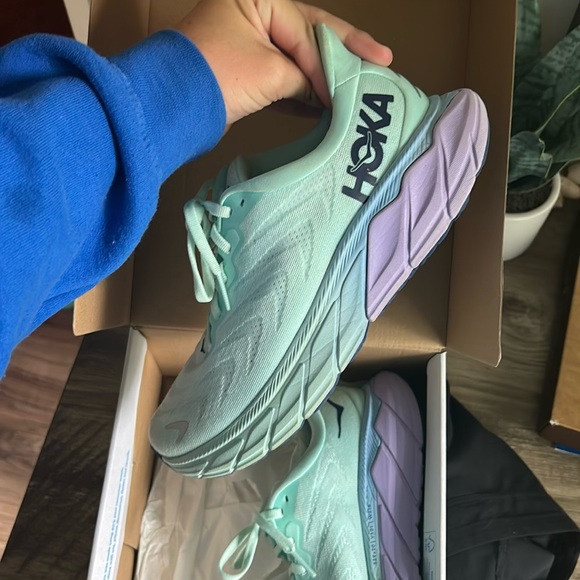 Hoka Arahi 6 - Picture 3 of 6